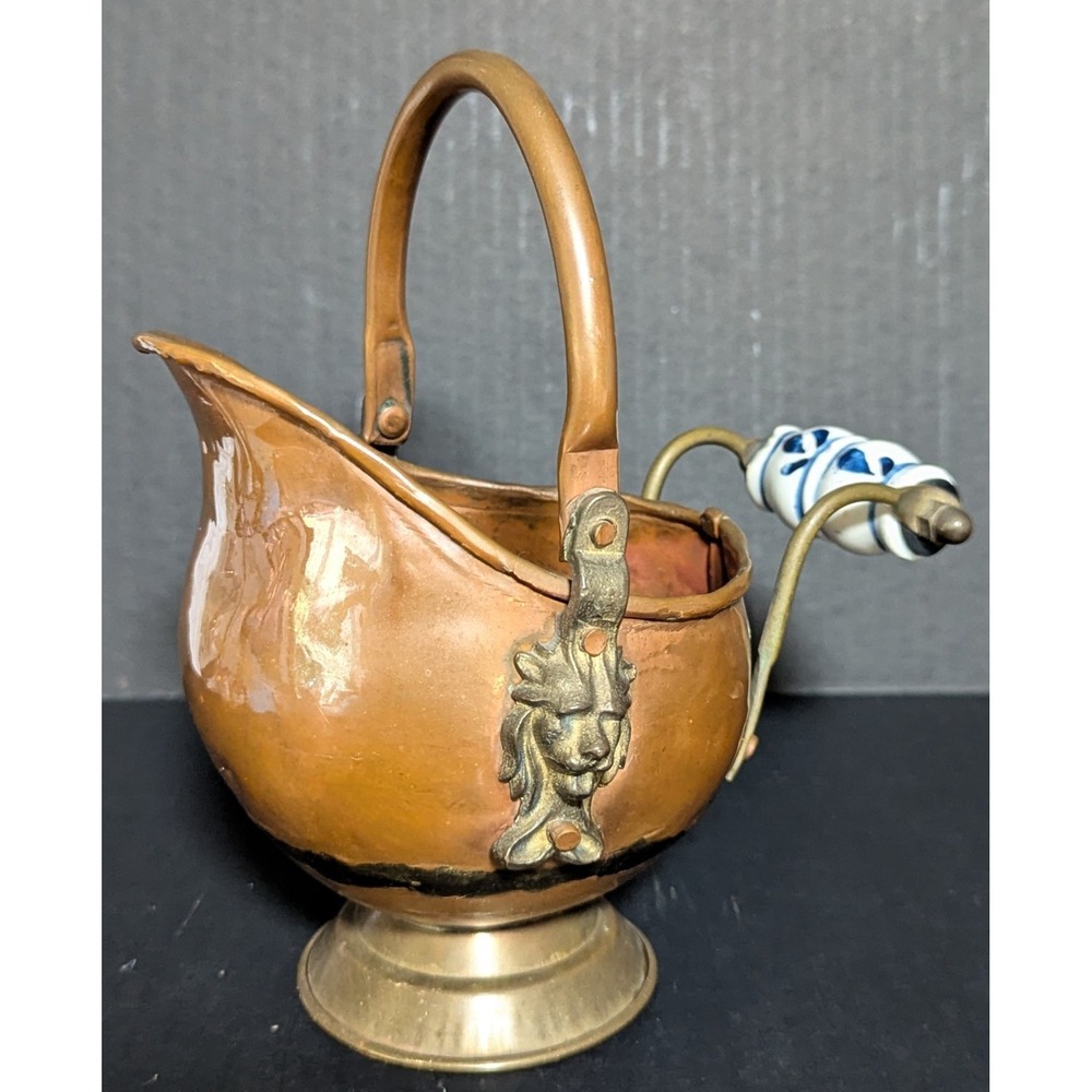 Vintage MCM Copper & Brass Coal Scuttle Lion Mounts Delft-Style Ceramic Handle